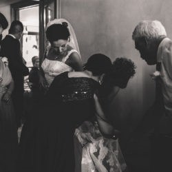 pregatiri de nunta, fotografie alb-negru